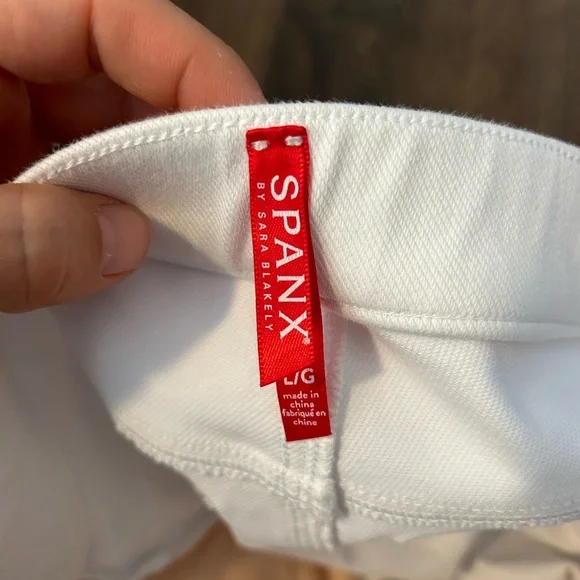 White Spanx On The Go Pull Ankle Slim Pants- Large - Picture 5 of 7